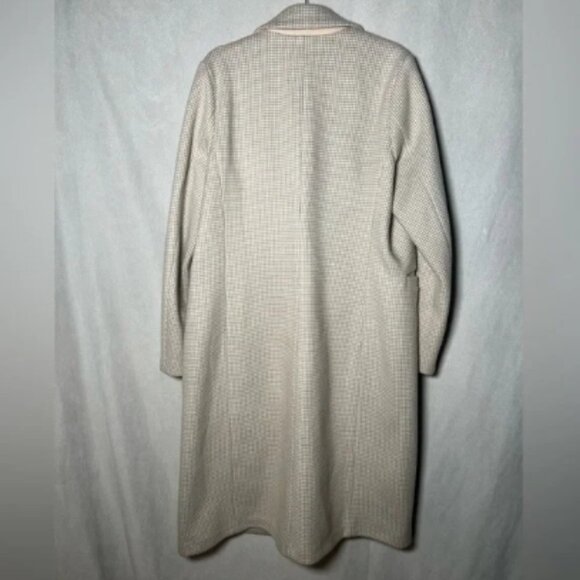 RW&Co Fitted Long Print Coat with Tailored Collar and Pockets - Size XL in Cream - Picture 8 of 9